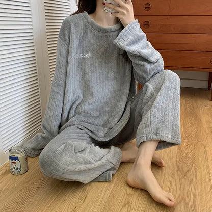 Women's Striped Coral Fleece Pajamas Set for Fall/Winter
